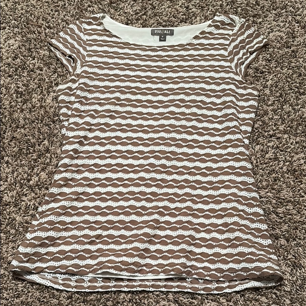 Roz and Ali Brown and White Women's Top size medium from Dress Barn